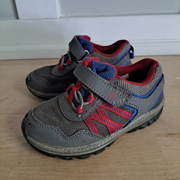 Stride Rite Boys Sneakers – Size 8M – Gray/Red/Blue - Picture 1 of 5